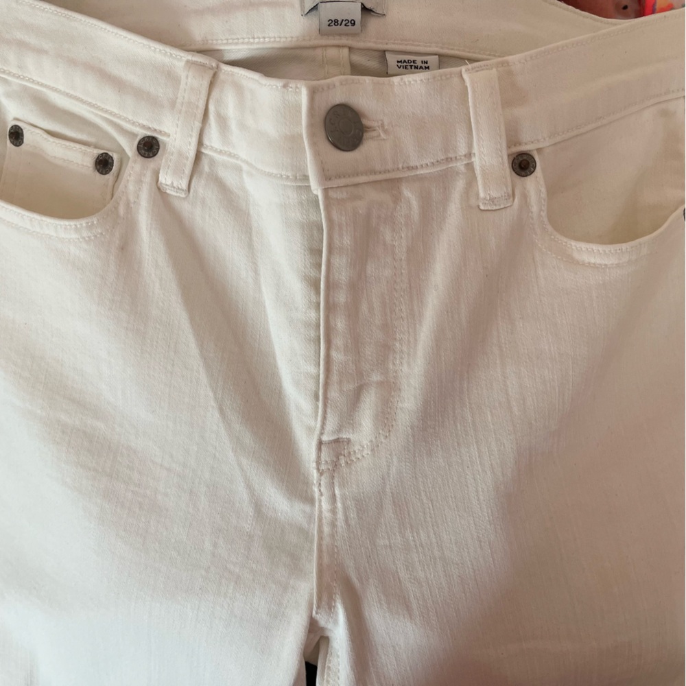Jcrew white women’s jeans waist, size 28
